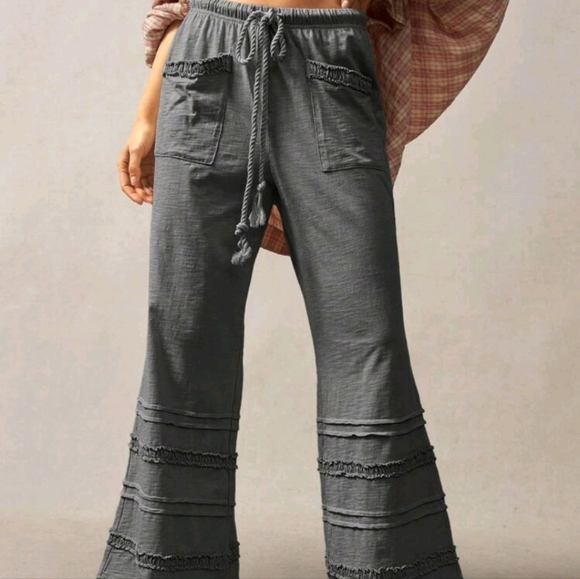 NEW FLARE LEG KNIT PANTS TIERED RUFFLE HEM PANTS - Picture 1 of 9